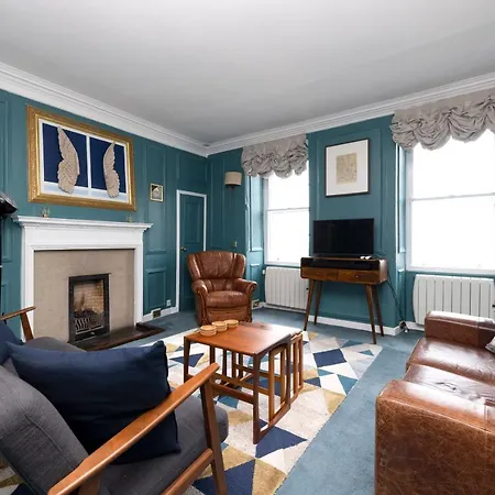 Joivy Eclectic Apartment Near Edinburgh Castle Exterior photo