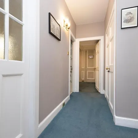 Joivy Eclectic Apartment Near Edinburgh Castle Exterior photo