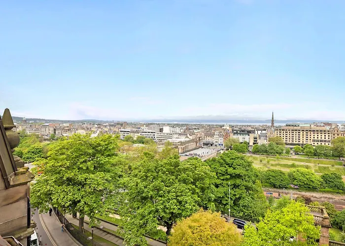 Joivy Eclectic Apartment Near Edinburgh Castle